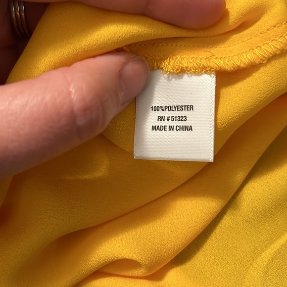 NWT Cynthia Steffe Flutter sleeve blouse - Picture 6 of 6